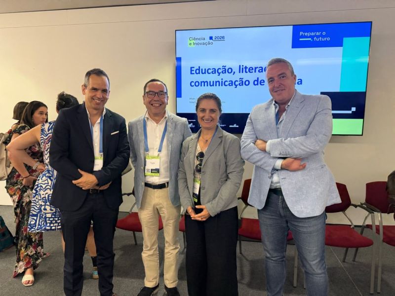 O presidente do ISCAL Pedro Pinheiro acompanhado de outros professores do evento